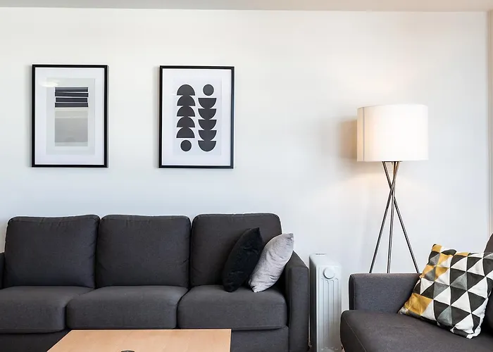 Wonderful Apartment Hobson Gardens
